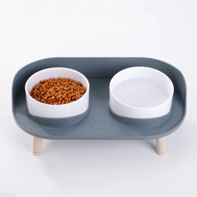 Stable-Elevated Cat Feeder